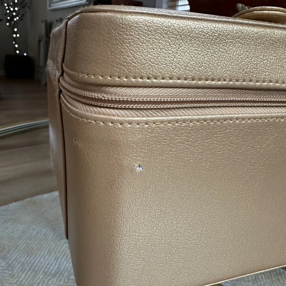 Estée Lauder Cosmetic Travel Box